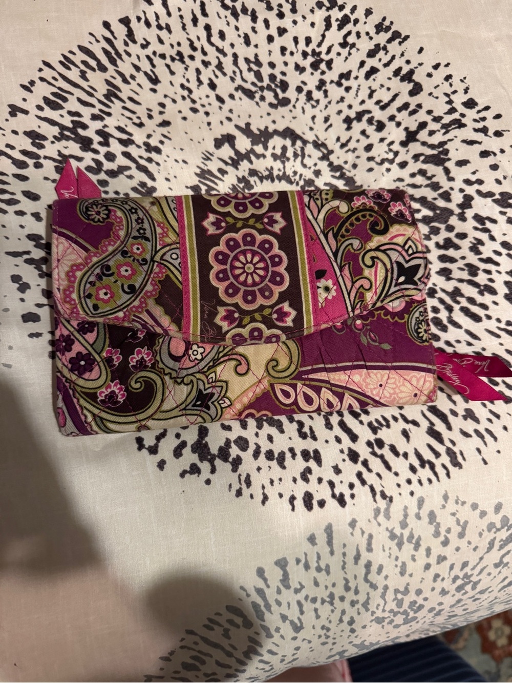 Vera Bradley Pink, Olive & Cream Paisley Quilted Wristlet